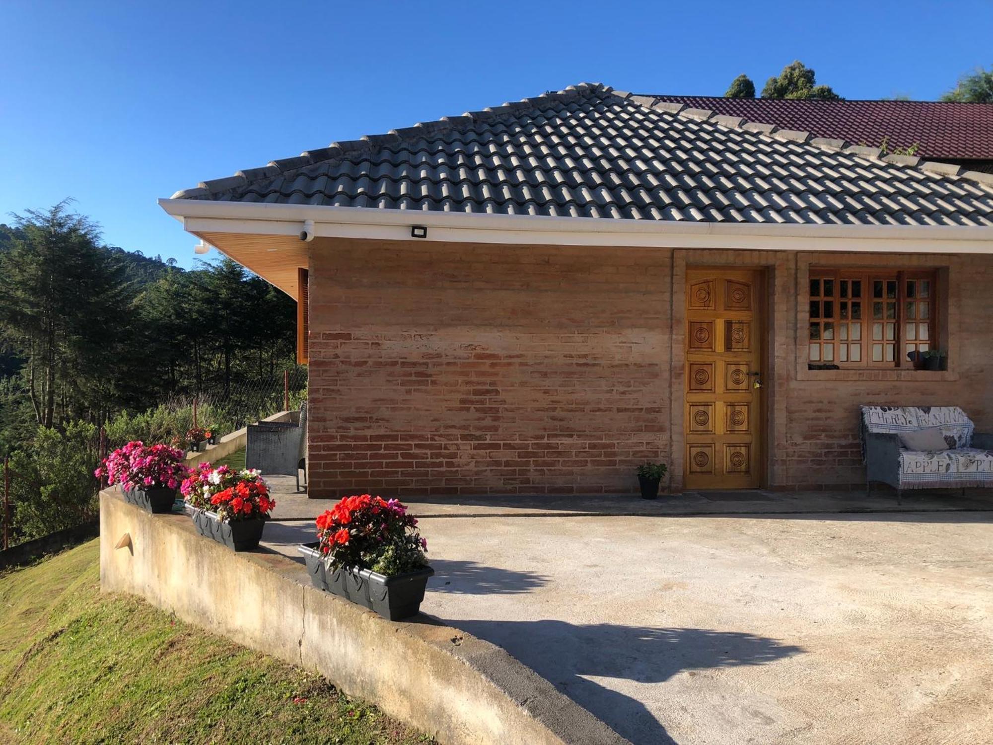 Casa Aconchegante Na Montanha Appartement Campos do Jordão Buitenkant foto