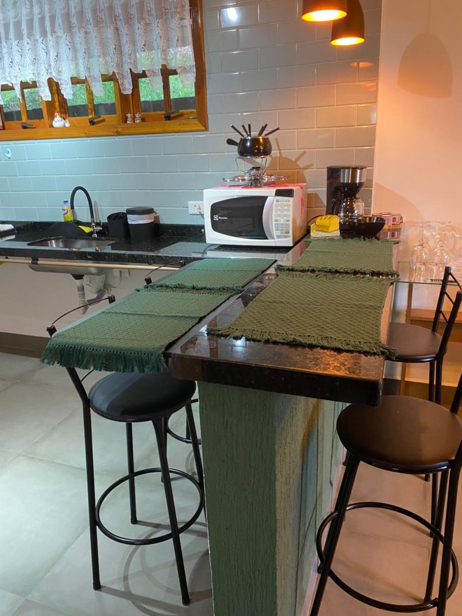 Casa Aconchegante Na Montanha Appartement Campos do Jordão Buitenkant foto
